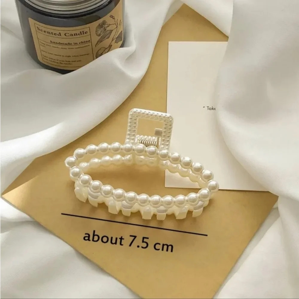 imitation Pearl Geometric Hair Claws